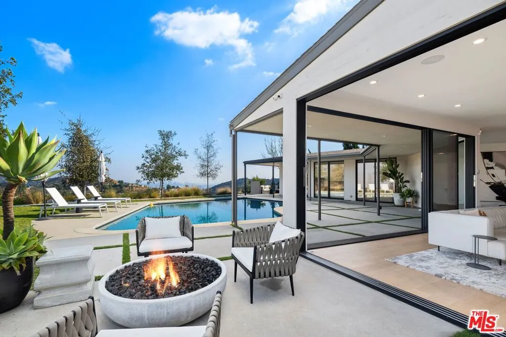 8545 Charl Lane, Los Angeles, California 90046 home-pic-2